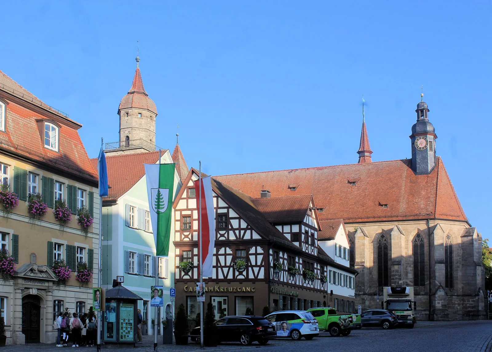 Marktplatz mit Stiftskirche in Feuchtwangen